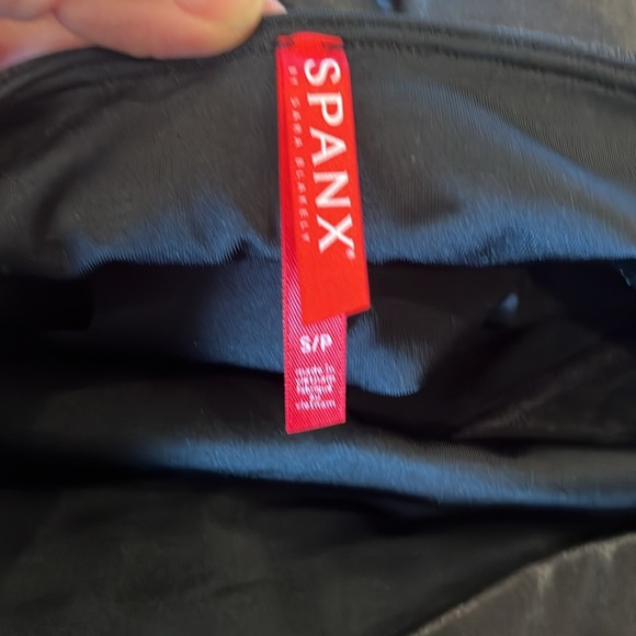 SPANX faux leather leggings - Picture 3 of 4